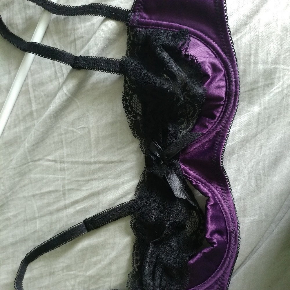 Semi Cup Peekaboo Bra